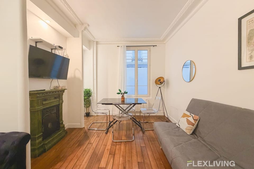 Charming room in apartment Sorbonne Bercy Bois de Vincennes House in Paris