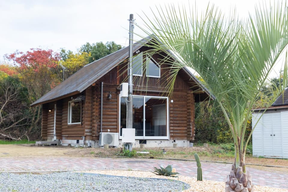 Property building, Day, Garden, Garden view
