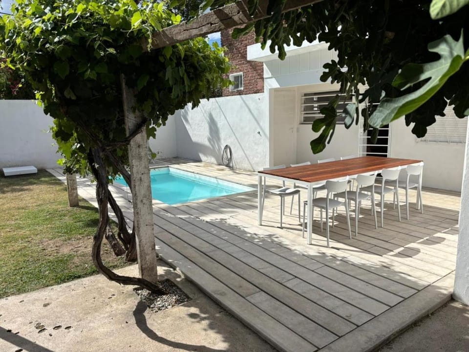 Off site, Garden, Solarium, Swimming pool