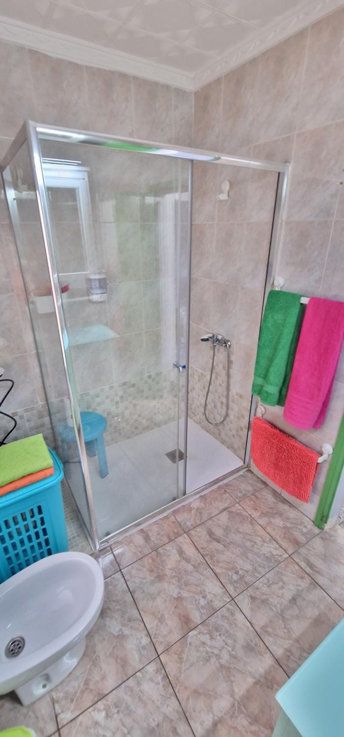 Shower, Bathroom, towels