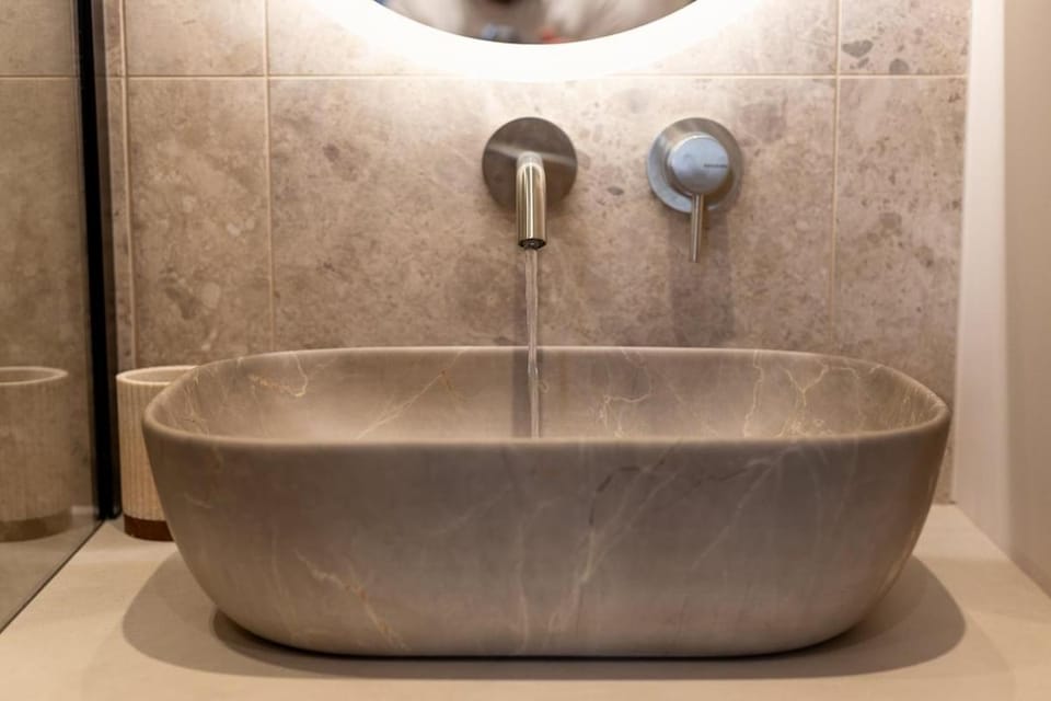 Picasso 3 Chic and comfort 6 people- Attic apartment, offices Apartment in Mougins