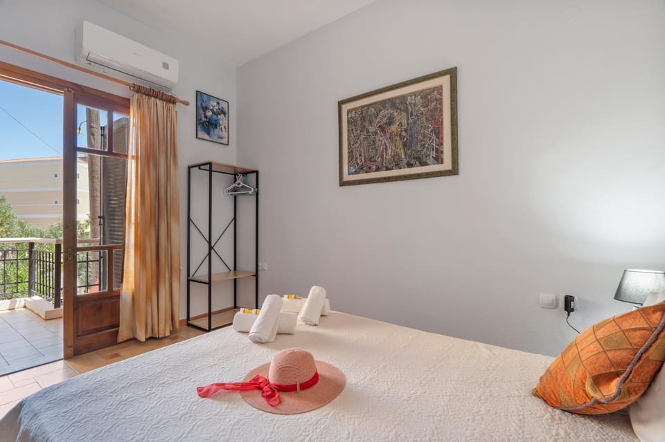 Property building, Living room, Bedroom