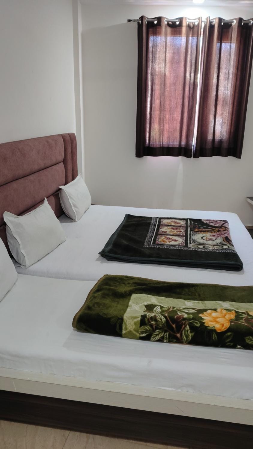 Rudra hotel Vacation rental in Uttarakhand