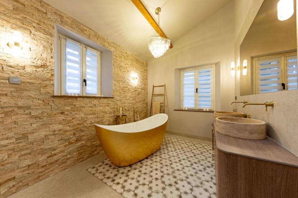 Toilet, Bathroom, Bath