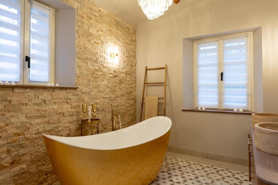 Toilet, Bathroom, Bath