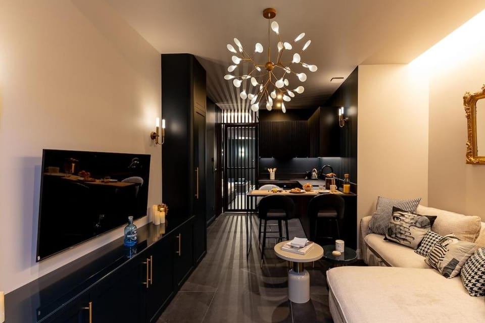 PABLO Designer apartment with whirlpool bathub, 4 people Apartment in Mougins