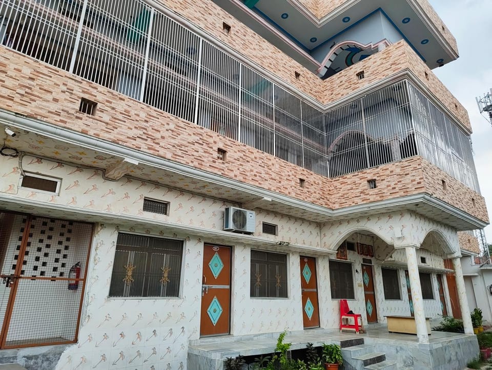 Shri Sita Vallabh pad Chhaya Vacation rental in Uttar Pradesh