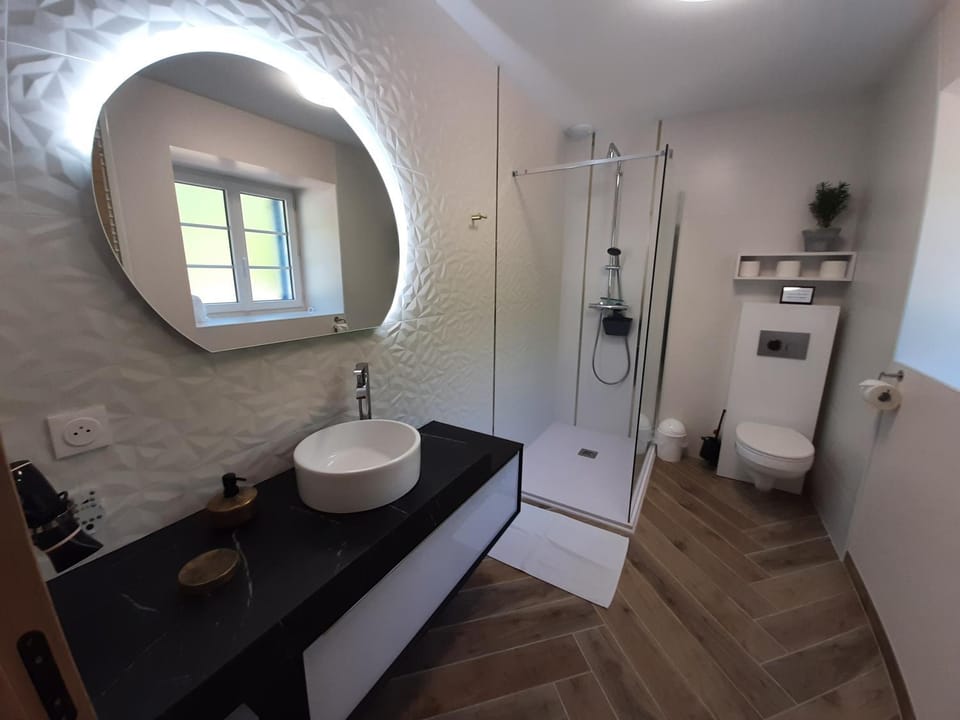 Shower, Toilet, Bathroom