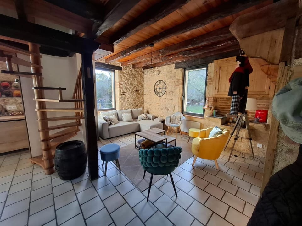 Communal lounge/ TV room, Living room