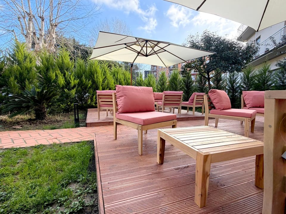 Property building, Garden view