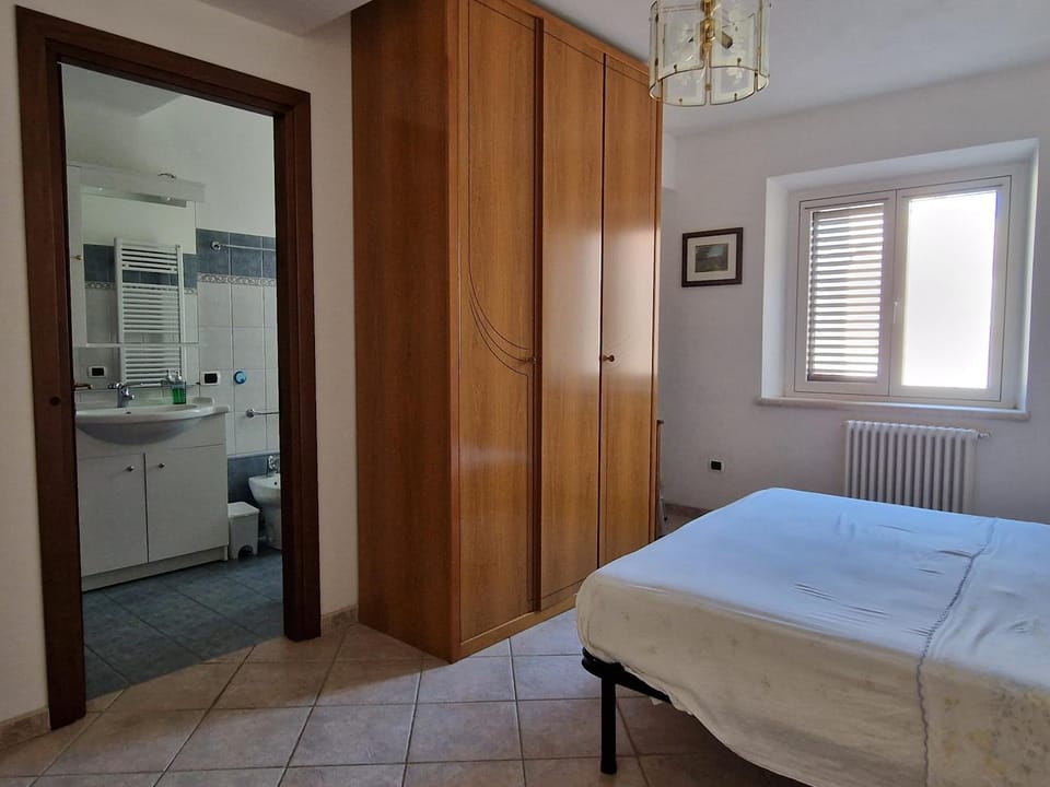 Bathroom, wardrobe
