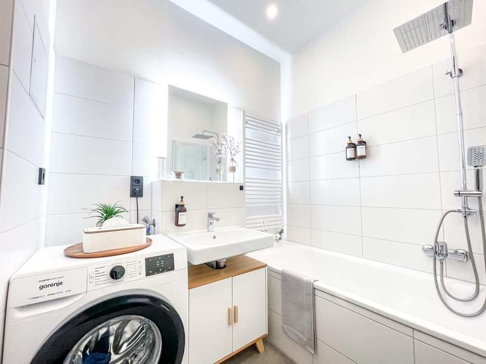 Bathroom, Bath