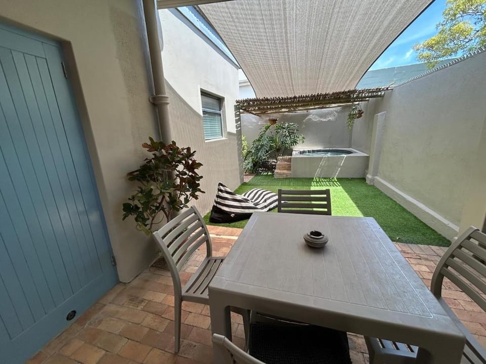 Garden, Hot Tub, Hot Tub