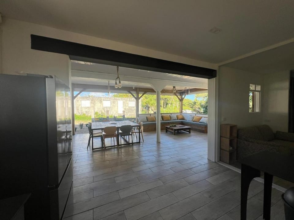 Living room, Dining area