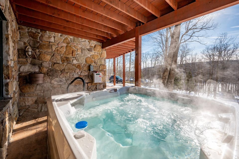 Lazy Bear Lodge House in Deep Creek Lake
