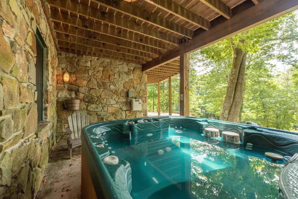 Lazy Bear Lodge House in Deep Creek Lake