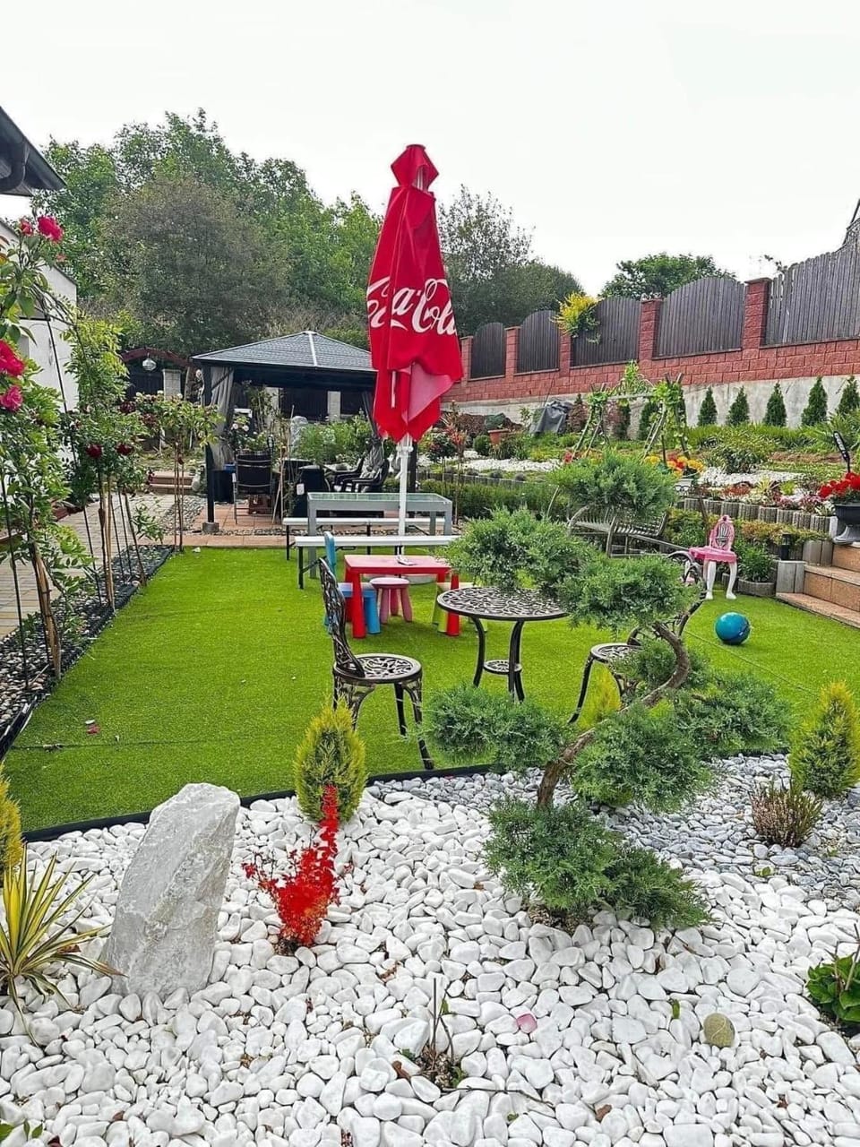Cozy apartment and sweet garden House in Prague
