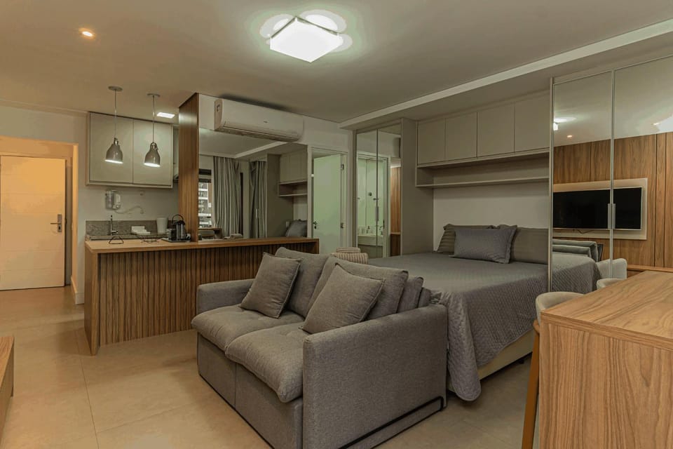 Bed, TV and multimedia, Living room, Seating area, pet friendly
