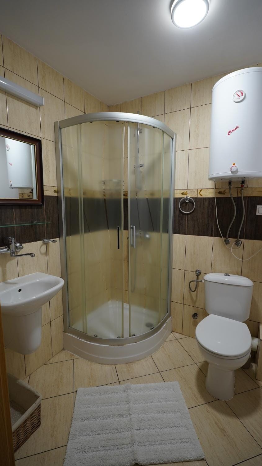 Shower, Toilet, Bathroom
