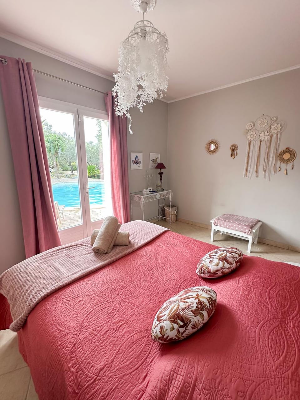 Villa provençale, piscine & jardin arboré Villa in French Riviera