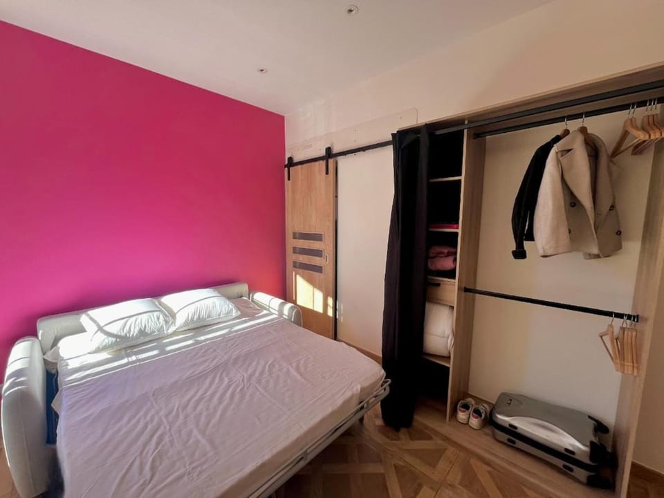 Bed, wardrobe