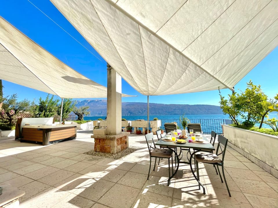 Patio, Balcony/Terrace