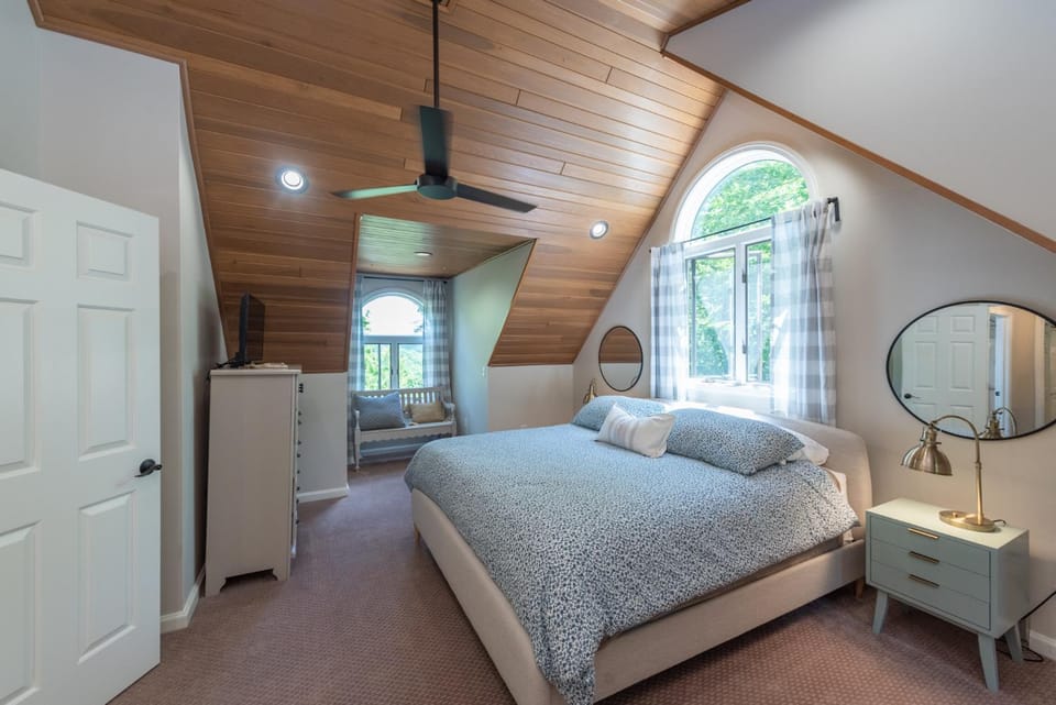Lakeview Bearadise by Railey Vacations House in Deep Creek Lake