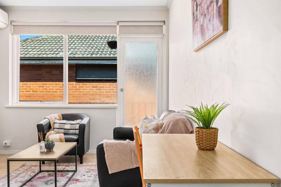 Domi Rentals - The Carlisle Apartments Apartment in Melbourne