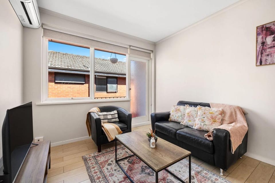 Domi Rentals - The Carlisle Apartments Apartment in Melbourne