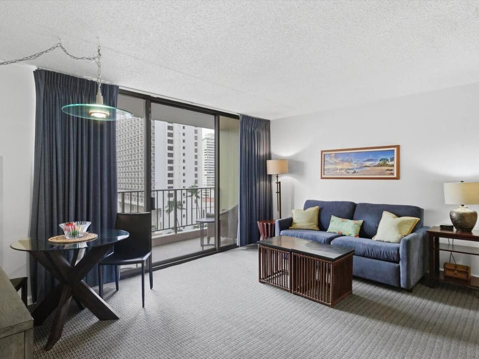 Spacious Apartment with Majestic Diamond Head View Hotel in Honolulu