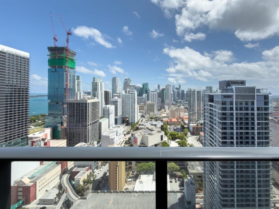 3512 Elegant Studio in Miami Downtown with a Pool and a 24-7 Gym House in Miami