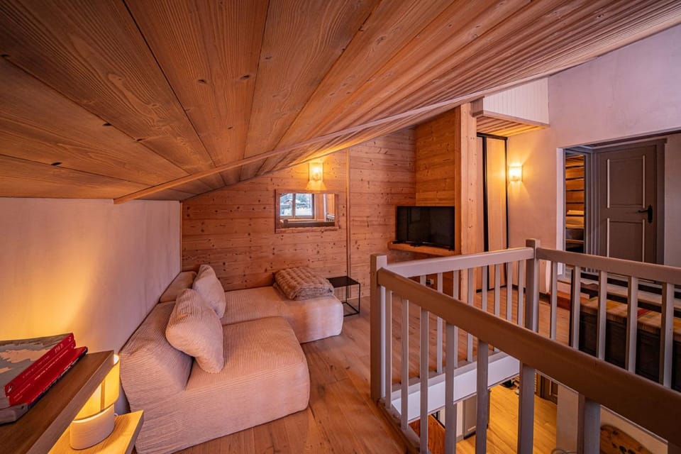 Balcons de Champraz- Spectacular Mont Blanc and Lake Views Apartment in Chamonix