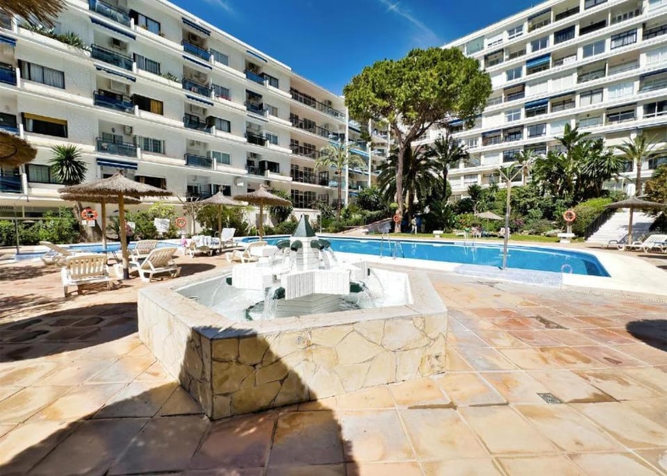 Skol 205A Studio with sea and pool views Apartment in Marbella