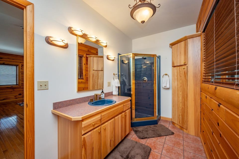 Lake View Estate House in Deep Creek Lake