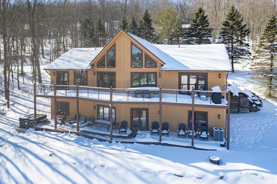 Lake View Estate by Railey Vacations House in Deep Creek Lake