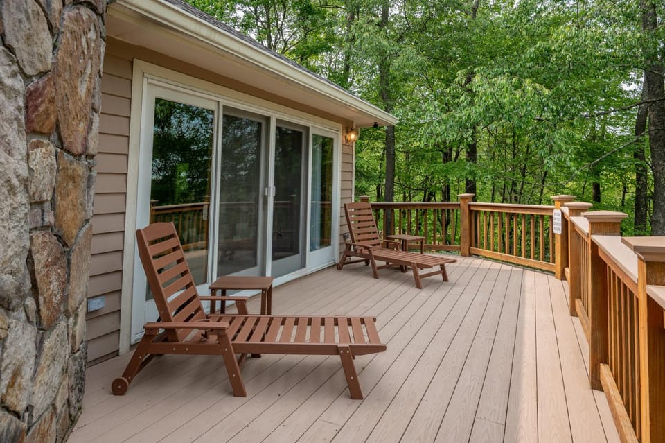Lake ViewTopia House in Deep Creek Lake