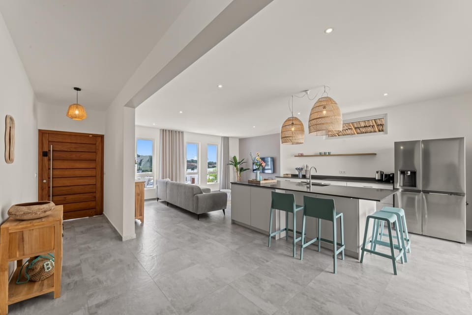 Kitchen or kitchenette, Dining area, dishwasher, oven, stove