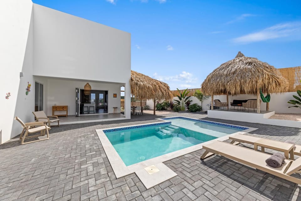 Day, Garden, Pool view, Swimming pool, Swimming pool, sunbed