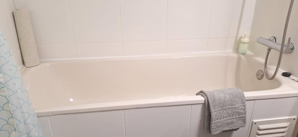 Bathroom, Bath