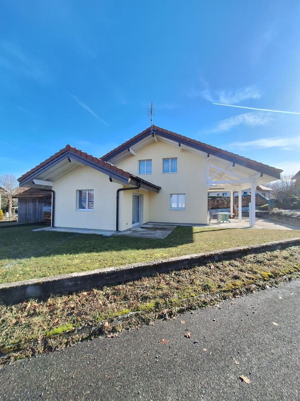 Property building, Day