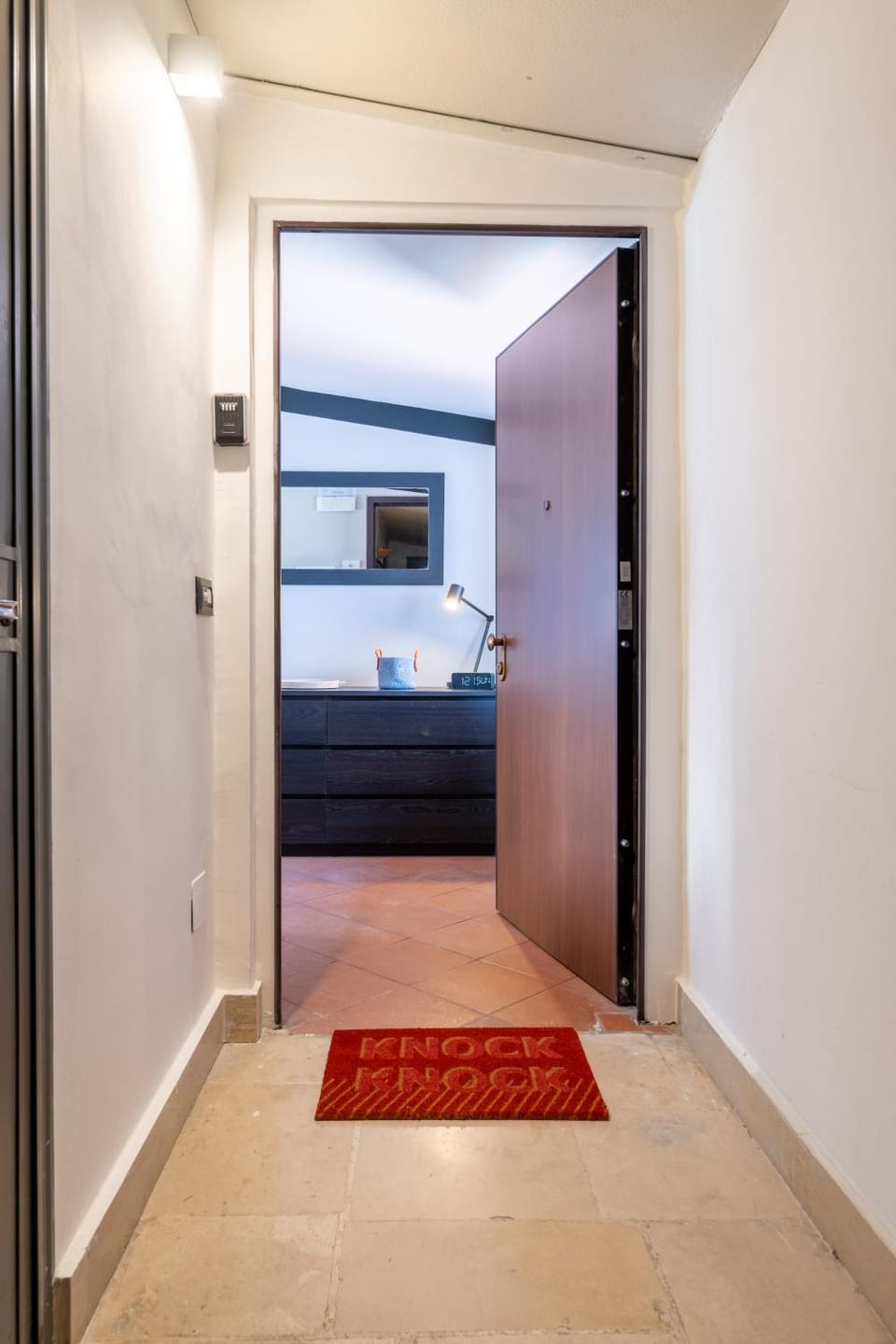 Facade/entrance, Floor plan