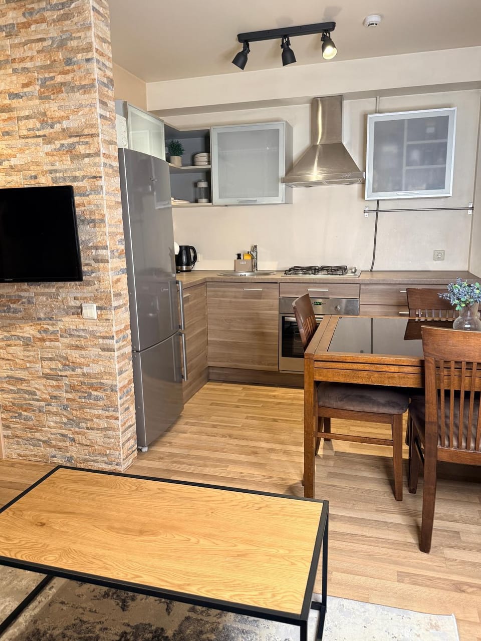 Dining area, kitchen