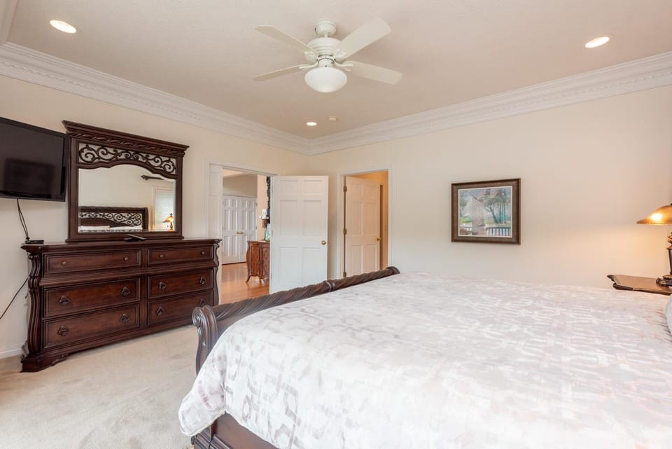 Lake Escape House in McHenry