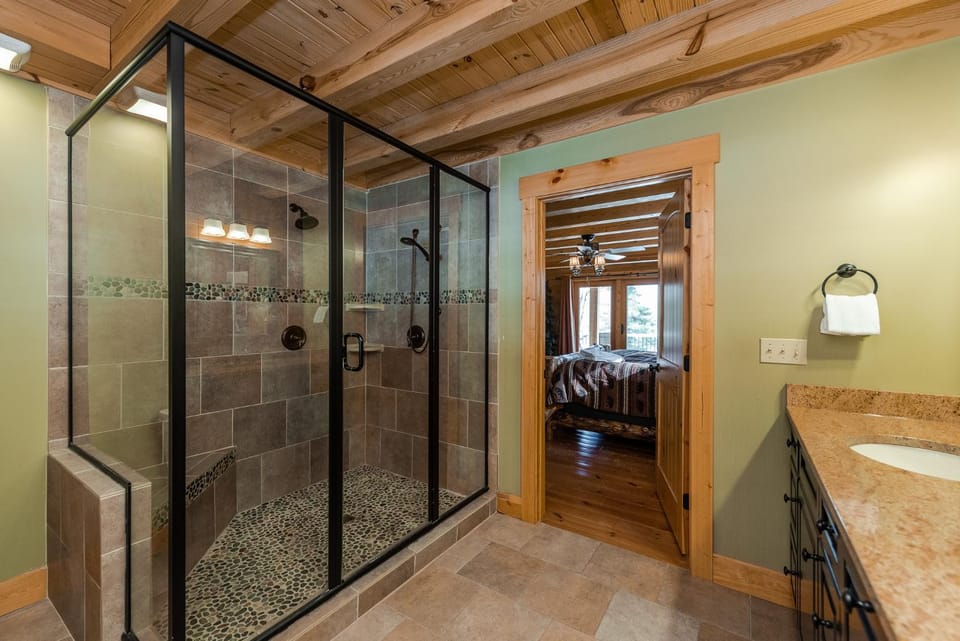 Lake N Logs House in Deep Creek Lake