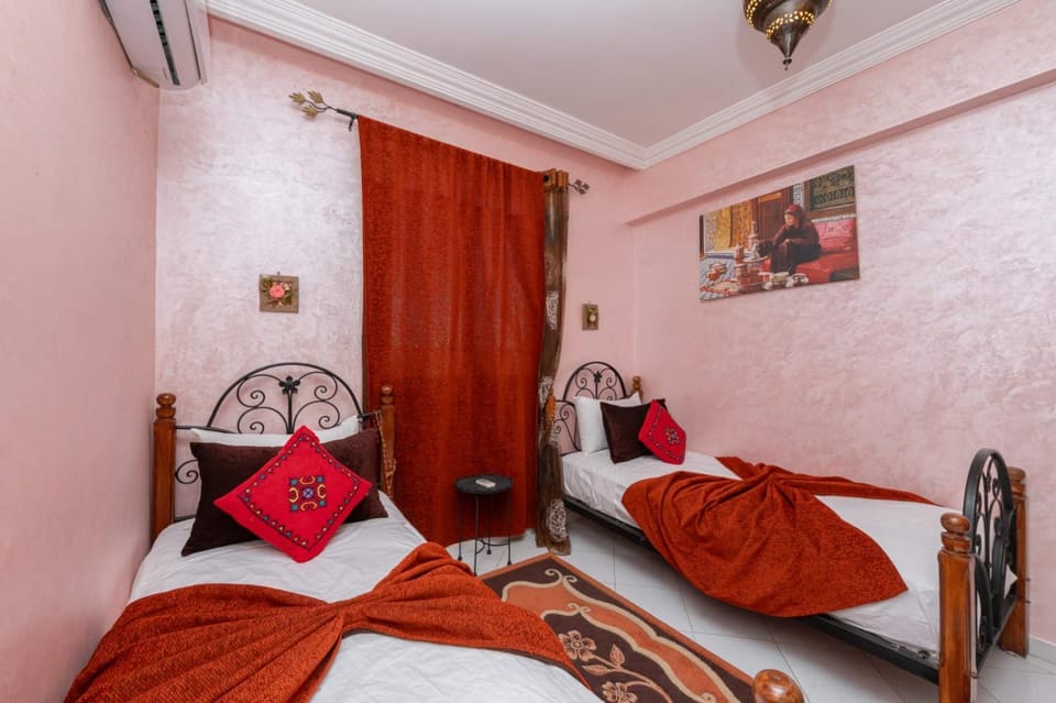 Bed, Bedroom, air conditioner