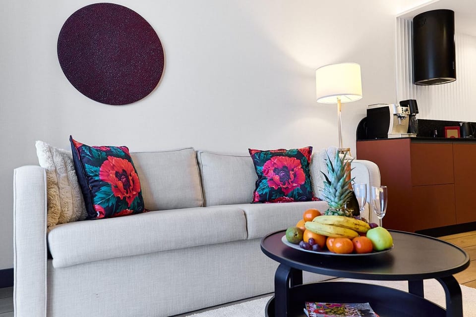 Living room, Seating area