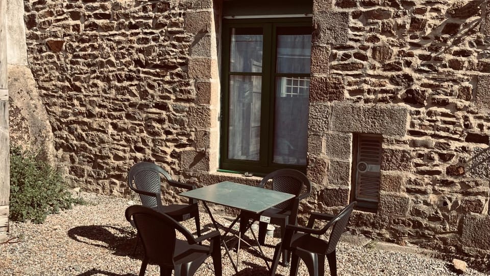 appartement centre ville de FOUGERES Apartment in Fougères