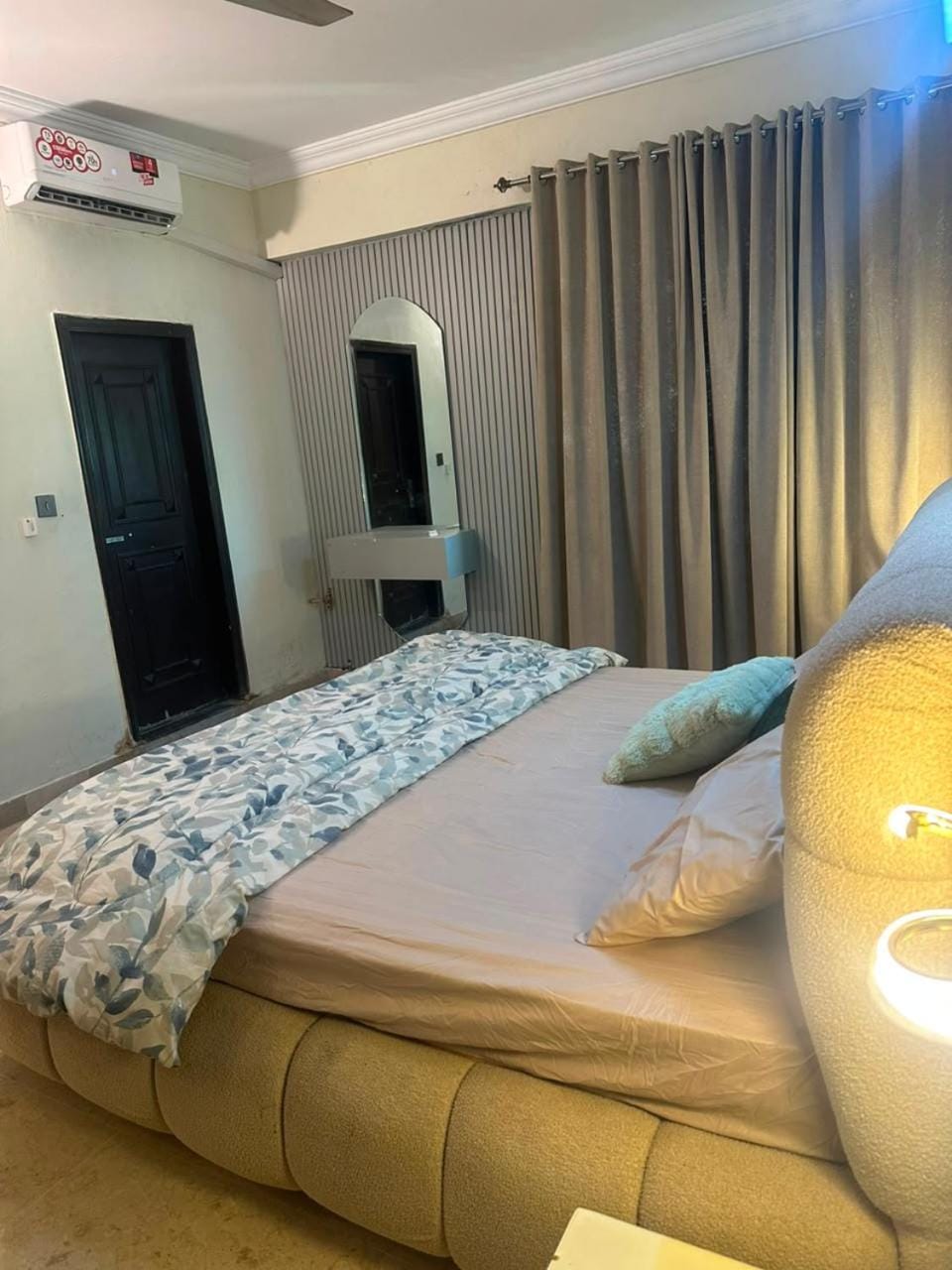 Communal lounge/ TV room, Bed, TV and multimedia, Photo of the whole room, Evening entertainment, Bedroom