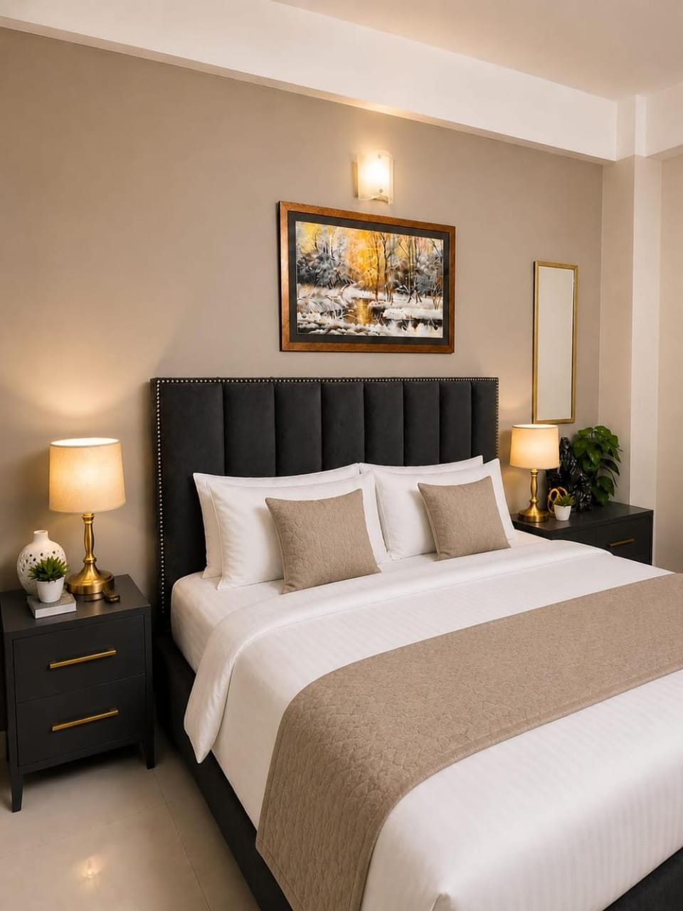 Bed, Photo of the whole room, Decorative detail, Bedroom