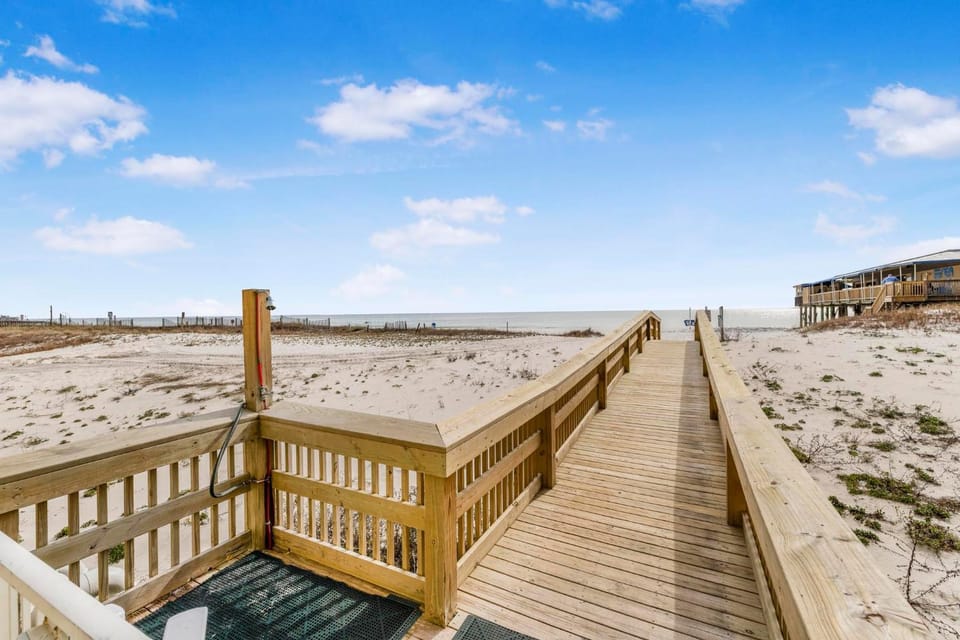 Boardwalk 387 by Vacation Homes Collection Apartment in Gulf Shores